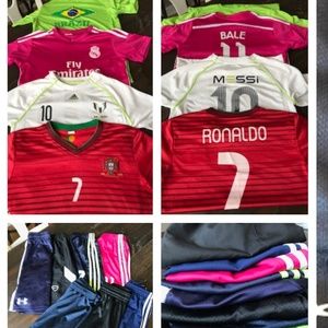 Set of 11 SOCCER items youth medium M boy or girl
